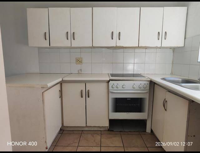 2 BEDROOM DUPLEX FOR SALE IN LANSDOWNE